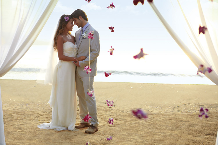 Wedding Gift Etiquette for Local and Destination Weddings